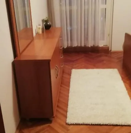 Apartment With Balcony Near City Centar Split
