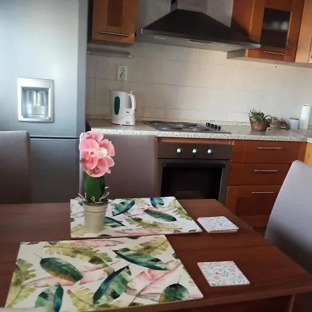 Apartment With Balcony Near City Centar Split