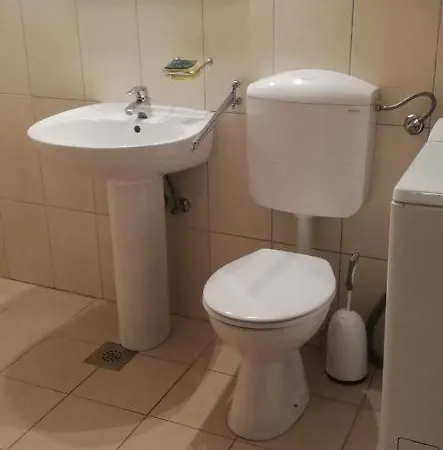 Apartamento Apartment With Balcony Near City Centar